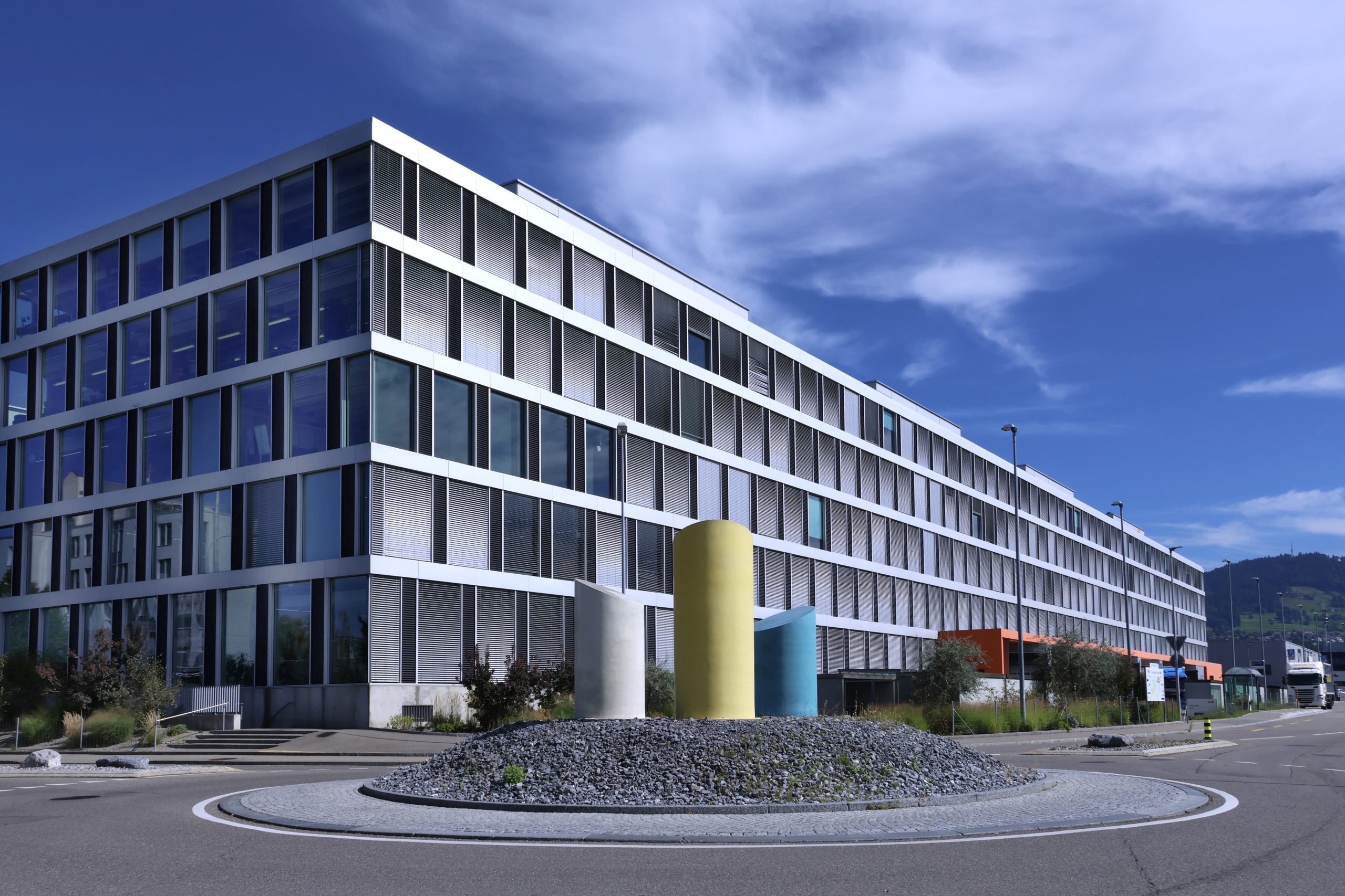 Hinwil Kreisel Studbachstrasse Waesseristrasse Belimo