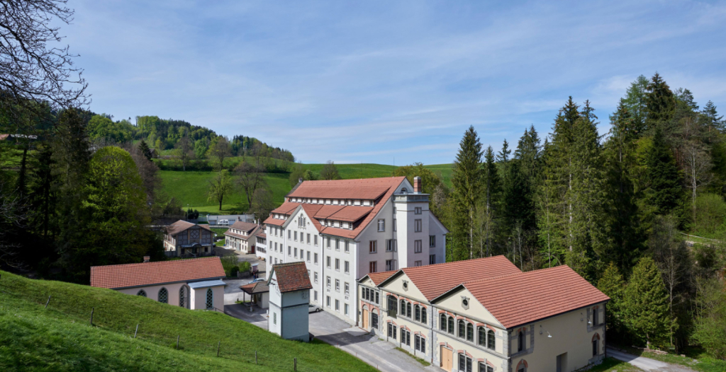 Bild https://www.zuerioberland.ch/app/uploads/2355-museum-neuthal-03-199sm-1440x740-1024x526.jpg