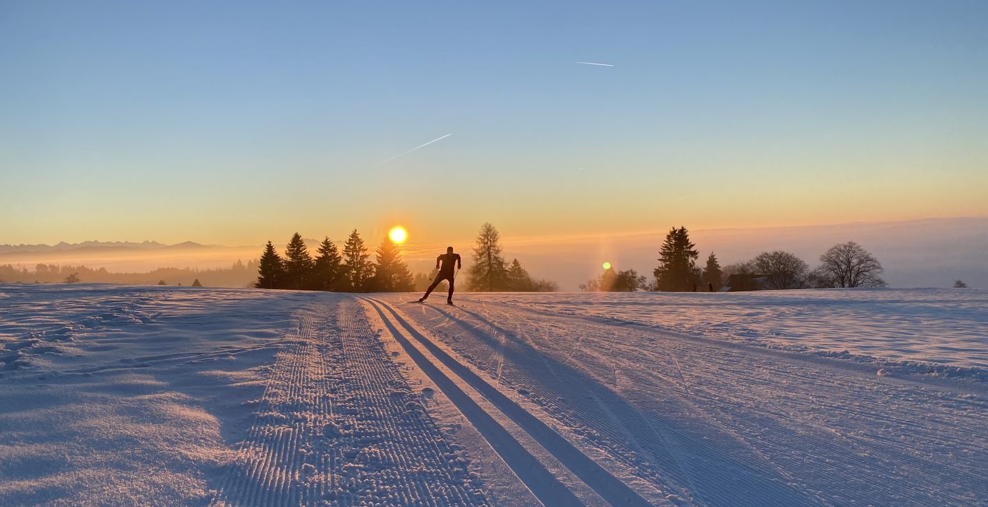 Abendstimmung auf der Stoffelloipe bei Hittnau im Zürcher Oberland