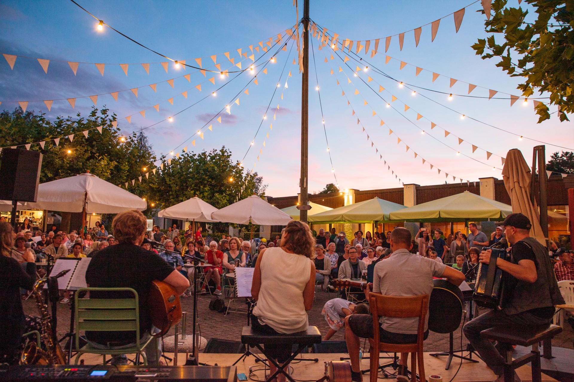 Konzert Kafi Feld Wetzikon