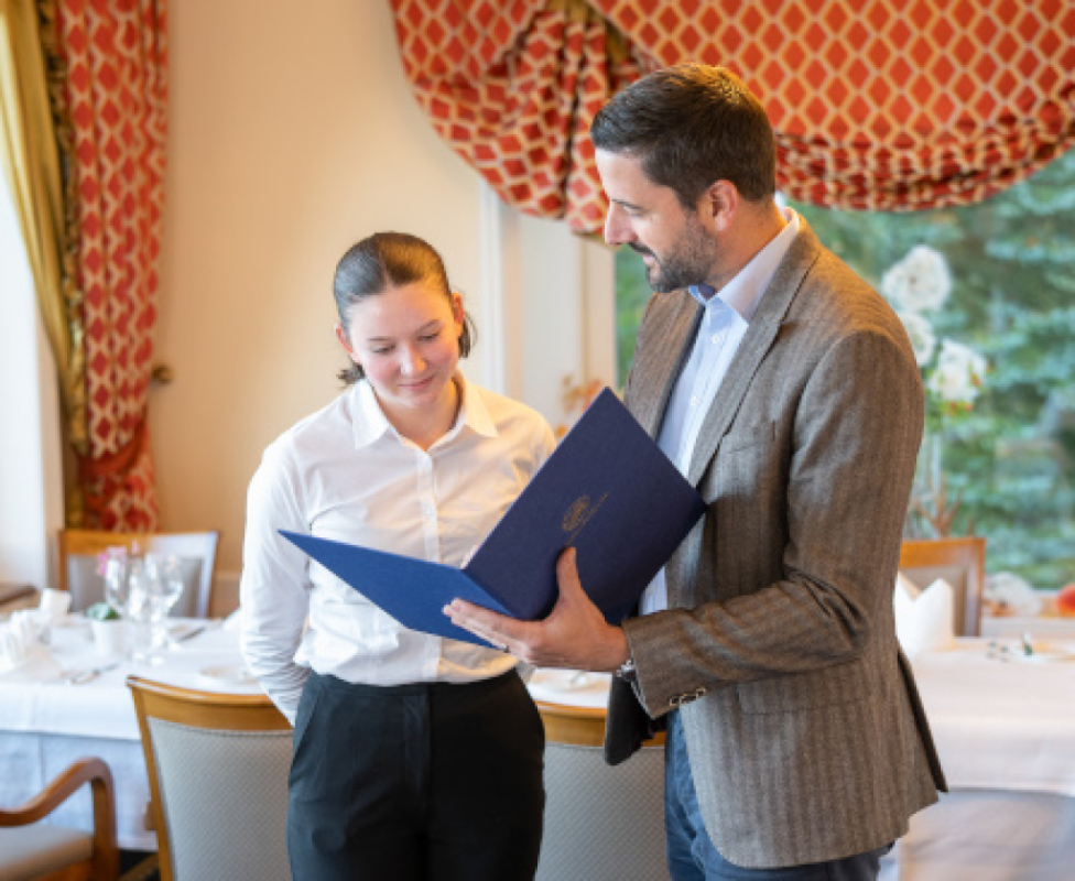 Bild https://www.zuerioberland.ch/app/uploads/coaching-lernende-web-976x800.jpg