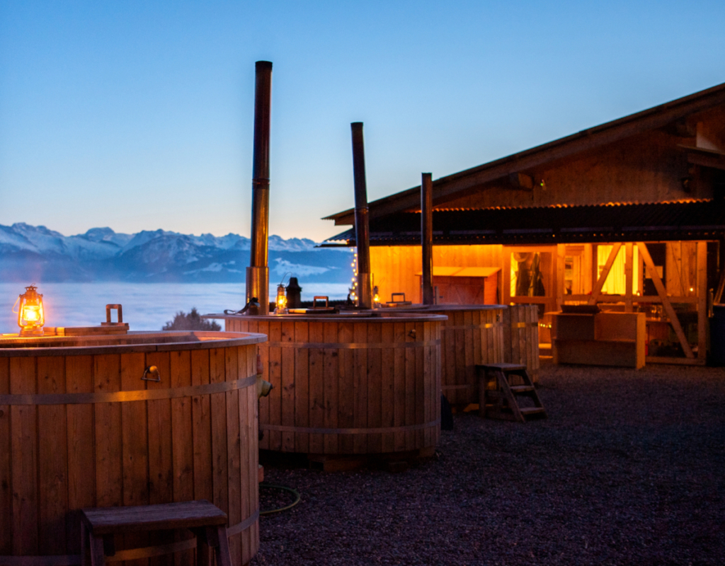 Bild https://www.zuerioberland.ch/app/uploads/hinwil_alpenbad-7_1184x925-1024x800.jpg