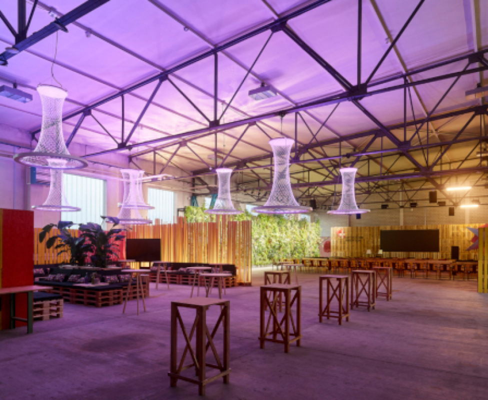 Bild https://www.zuerioberland.ch/app/uploads/ipz-event-hangar-web-976x800.jpg